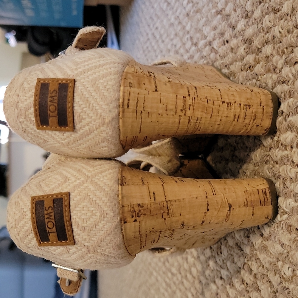 TOMS wedge natural sandals